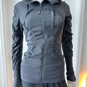 Lululemon zip hoodie size 6